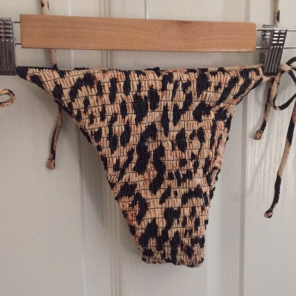 NWOT leopard 2 piece bikini size 6 washed not worn - Picture 2 of 12